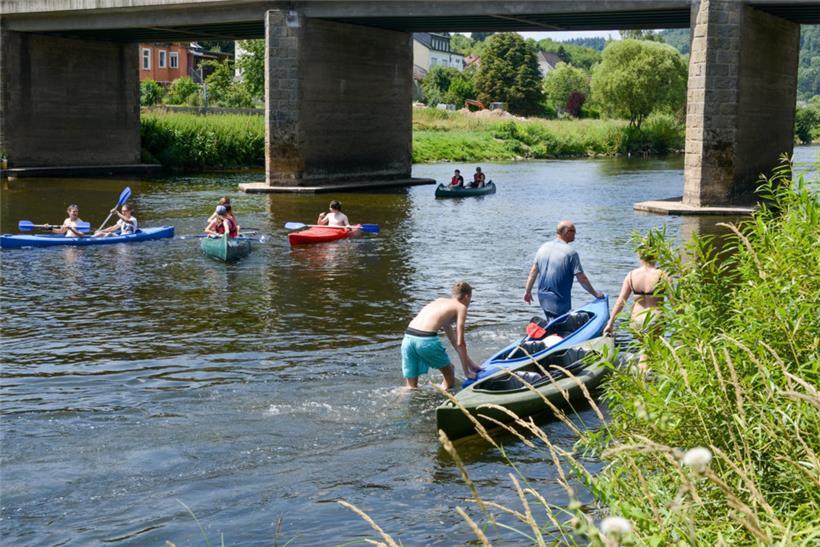 Auf dem Sauerabschnitt bei Bollendorferbrück sind Kajak-Touristen im Sommer gang und gäbe
