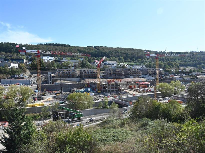 Solarstrom und Wärme: In Wiltz entsteht Europas größte PVT-Anlage Auf dem früheren Industriegelände zwischen Ober- und Niederwiltz entstehen insgesamt 1.085 Wohneinheiten