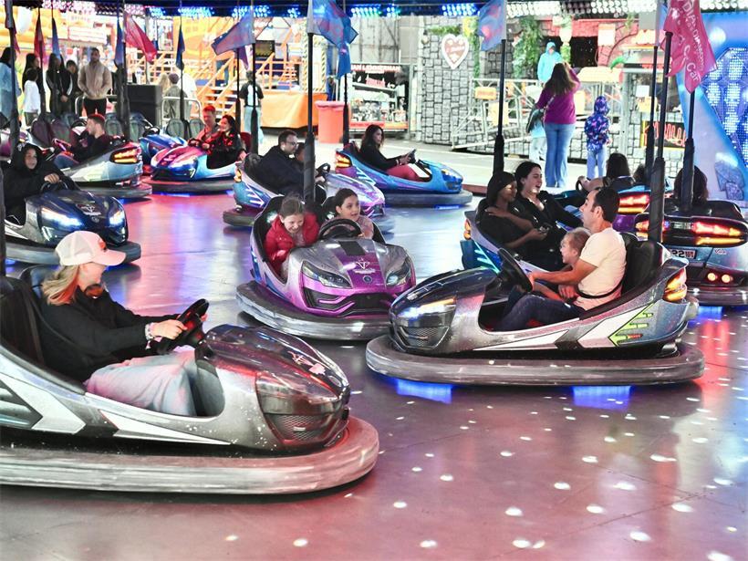 Die „Schueberfouer“ ist eröffnet – und der Regen ist mit am Start
