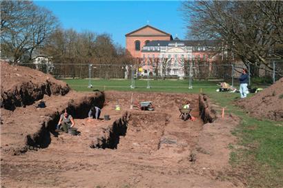 Auf den Spuren der römischen Kaiser: Archäologische Grabung im Palastgarten. Dort stand einst der Palast der in Trier residierenden römischen Imperatoren
