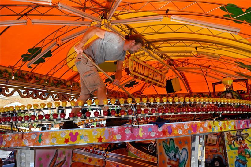 Auf der „Fouer“ wird geschrubbt und poliert, bis alles auf Hochglanz ist
