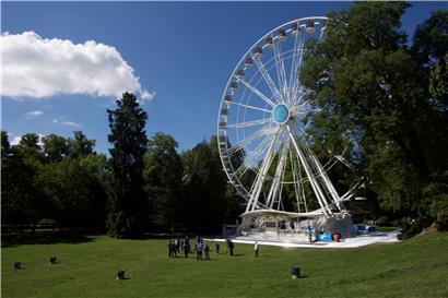 Auf der Kinnekswiiss tront nun ein neues 50 Meter hohes Riesenrad. 
