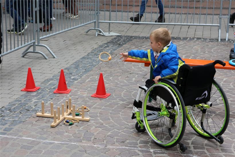 Auf der Place d’Armes fand am Samstag ein Aktionstag im Rahmen der Sensibilisierungswoche für Menschen mit spezifischen Bedürfnissen statt
