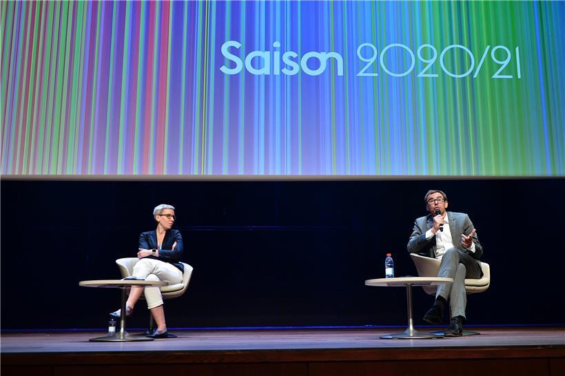 Auf der Pressekonferenz wurde auch das Programm der Philharmonie der nächsten Saison vorgestellt
