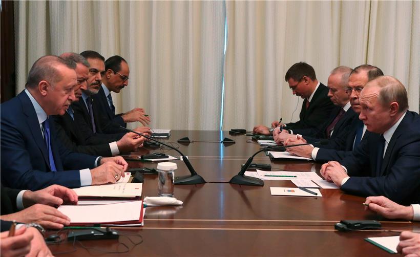 Auf unterschiedlichen Seiten stehend im Libyen-Konflikt: Gespräche zwischen der türkischen und der russischen Delegation in Berlin
