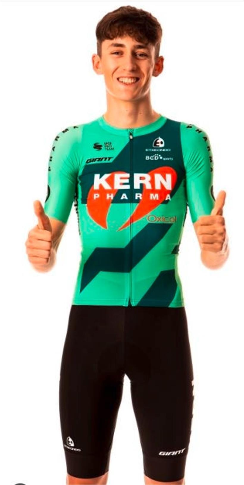 Auffälliges Hellgrün: Mats Wenzel im Trikot von Kern Pharma
