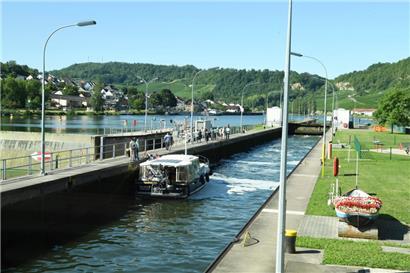 Aufgrund des Niedrigwassers ist die Schifffahrt auf der Mosel und dem Rhein eingeschränkt
