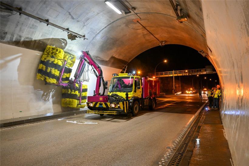 Aufgrund von Wartungsarbeiten kommt es in den kommenden Wochen zu nächtlichen Sperrungen der Tunnel „Grouft“ und „Stafelter“ auf der Autobahn A7
