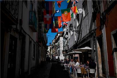 Aufnahme aus der Altstadt von Lissabon: Ferienappartements entziehen dem Markt Wohnraum
