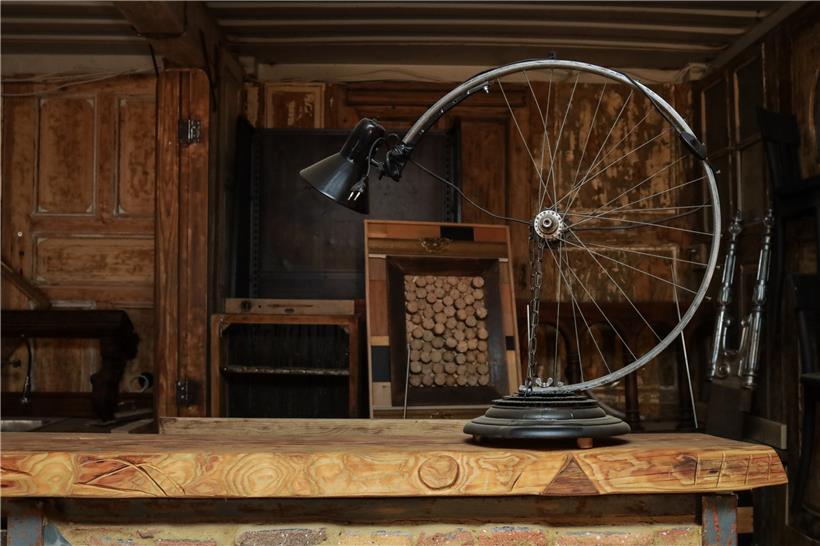 Aus Alt mach Neu: Für „Esch 2022“ wollte Benu sein nachhaltiges Dorf, das bis Ende 2021 fertiggestellt werden soll, anhand von Dingen, die eigentlich im Müll landen sollten, in ein Gesamtkunstwerk verwandeln. Das Projekt wurde abgelehnt. 
