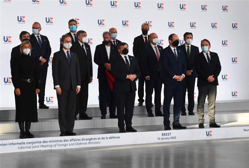 Aus Luxemburg nahmen Verteidigungsminister François Bausch und Außenminister Jean Asselborn an dem Treffen in Brest teil
