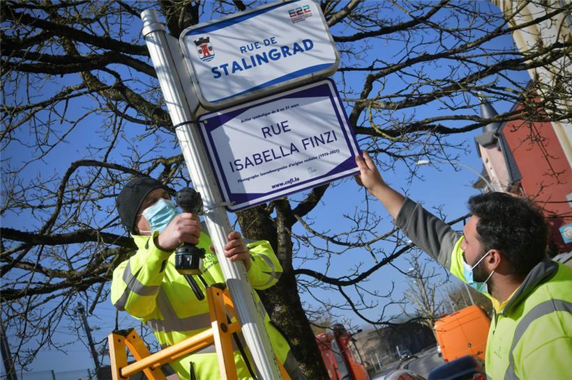 Aus der Stalingrad-Straße wird bis zum 31. März die rue Isabella Finzi 
