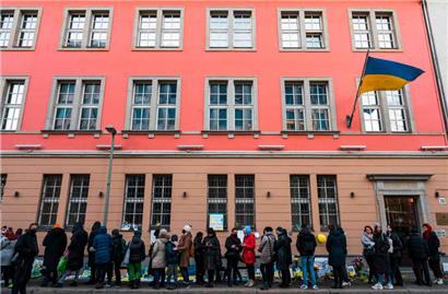 Aus der Ukraine geflüchtete Menschen können sich in Berlin in der Botschaft ihres Landes impfen lassen
