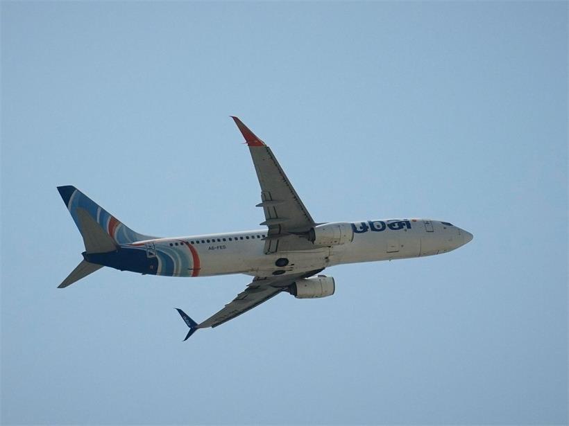 Aus einem Flugzeug der Fluggesellschaft Flydubai ist auf dem Weg von Dubai nach Tel Aviv Medienberichten zufolge wegen einer Prügelei zwischen den Piloten ein Notsignal gesendet worden