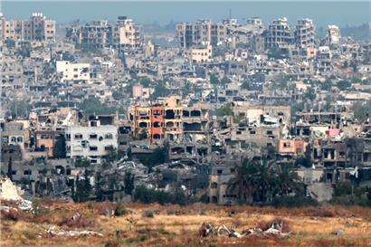 Aus einem Gebiet nahe der Stadt Rafah sind zehn Geschosse in Richtung des Übergangs Kerem Schalom abgefeuert worden
