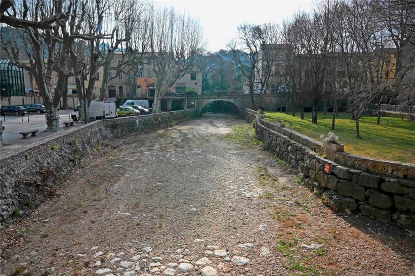 Ausgetrocknet im Februar: das Flussbett in Flassans-sur-Issole in Südostfrankreich
