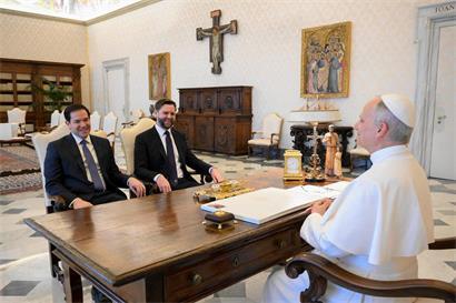Außenminister Marco Rubio und Vizepräsident JD Vance bei Privataudienz mit Papst Leo XIV im Vatikan Mai 2025