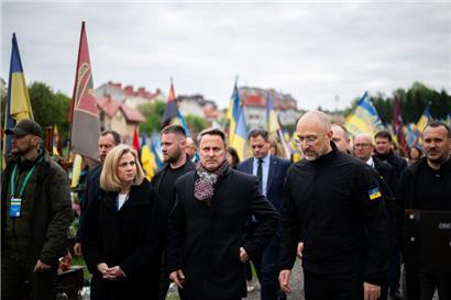 Außenminister Xavier Bettel mit der österreichischen Außenministerin Beate Meinl-Reisinger und dem ukrainischen Premierminister Denys Chmyhal
