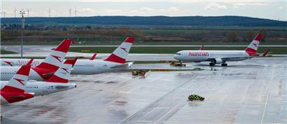 Austrian-Airlines-Maschinen am Wiener Flughafen
