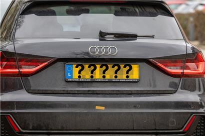 Autofahrer müssen sich bei der Wahl des Kennzeichens an gewisse Regeln halten
