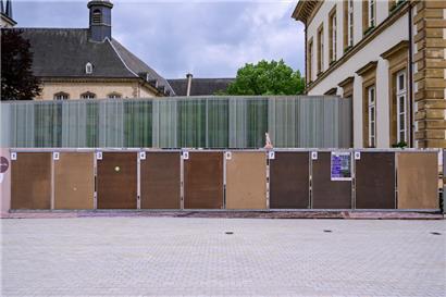 Bald nicht mehr leer: die Klebeflächen für die Wahlplakate in Luxemburg-Stadt
