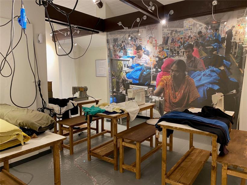 Bangladesch: Näher arbeiten oft unter miserablen Bedingungen für die Textilindustrie, wie der Escape Room in der Tuchfabrik spielerisch aufzeigt. 
