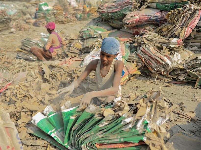Bangladesch gehört zu den ärmsten Ländern der Welt, Kinderarbeit ist dort keine Ausnahme