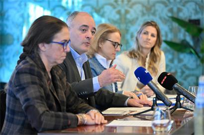 Barbara Agostino, Patrick Goldschmidt, Corinne Cahen und Mandy Minella am Montag im Obergeschoss des Restaurants „Häerz“ (v.l.)