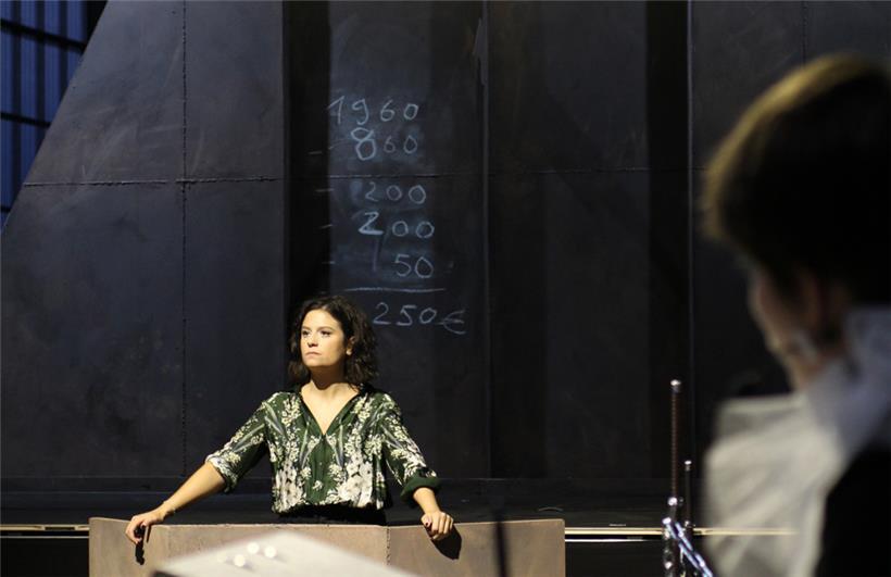 Barbara (Magaly Teixeira) est la seule à affronter avec courage la gentrification eschoise – et se retrouve au banc des accusés
