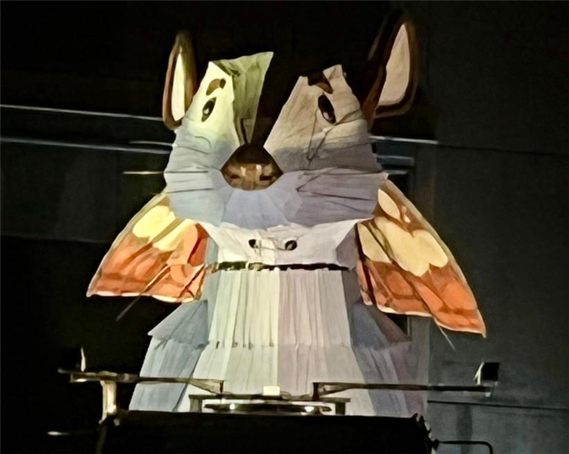 Barbara verwandelt sich. Wenn Ratten Flügel bekommen, können auch Esch und der S...