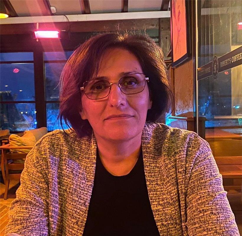 Batool Feghahaty, militante politique et ancienne prisonnière politique en Iran, vit au Luxembourg depuis 20 ans
