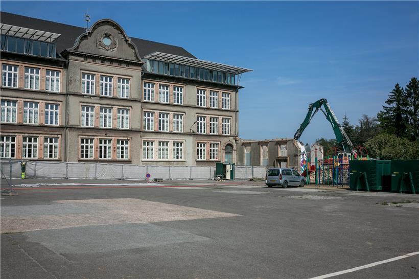 Baustelle Brouch: Bis 2028 wird die altehrwürdige Schule renoviert
