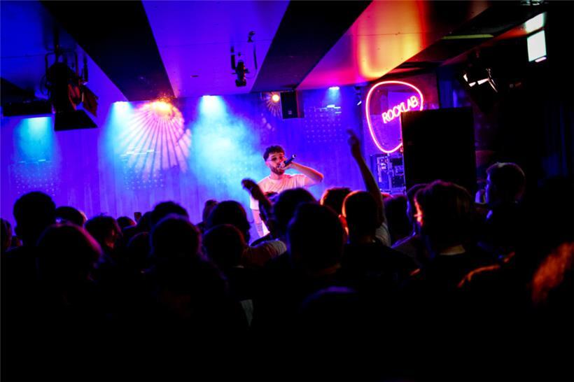 Bazooka Brooze en terrain conquis, lors de la release party de son album au Rockhal Floor
