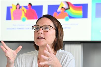 Begreift den Jahresbericht des „Observatoire de l’égalité entre les genres“ als Ausgangspunkt: Yuriko Backes (DP), Ministerin für Gleichstellung und Diversität

