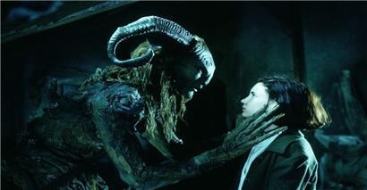 Bei del Toro ist das phantastische Element stets eine Metapher für die politischen Verhältnisse – in Spanien („Devil’s Backbone“ oder „Pan’s Labyrinth) oder in Italien („Pinocchio“).
