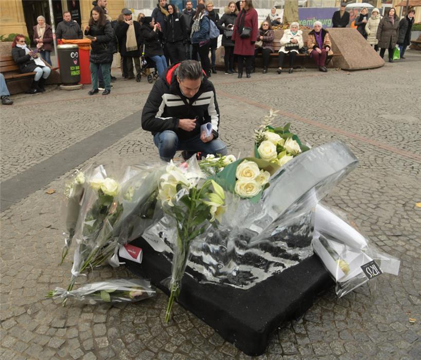 Bei dem Einsturz der Eisskulptur kam ein zweijähriger Junge ums Leben
