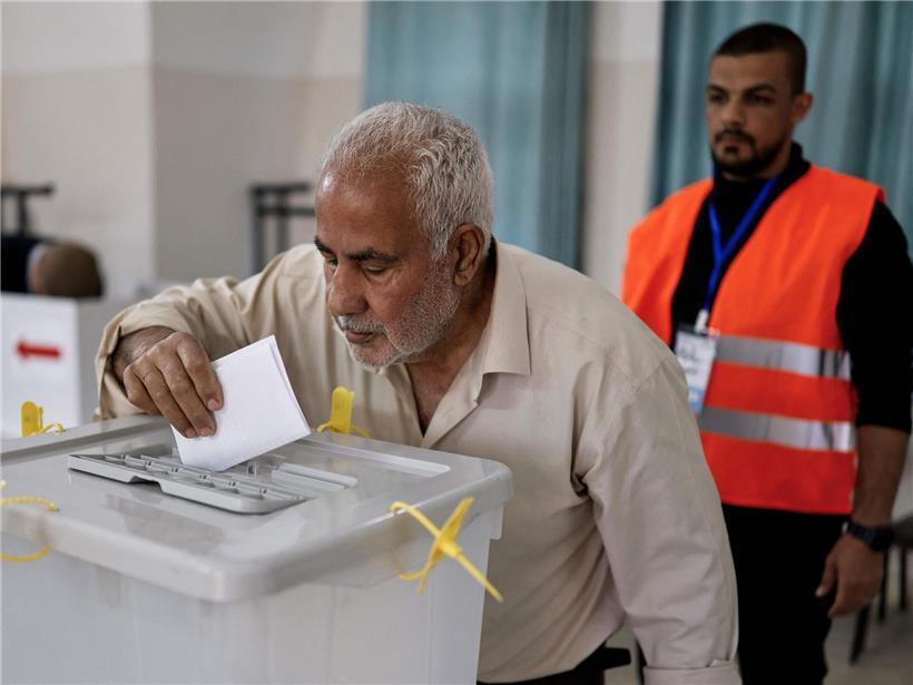 Wähler äußern Hoffnungslosigkeit über israelische Besatzungsmacht, die politische Veränderungen verhindert.