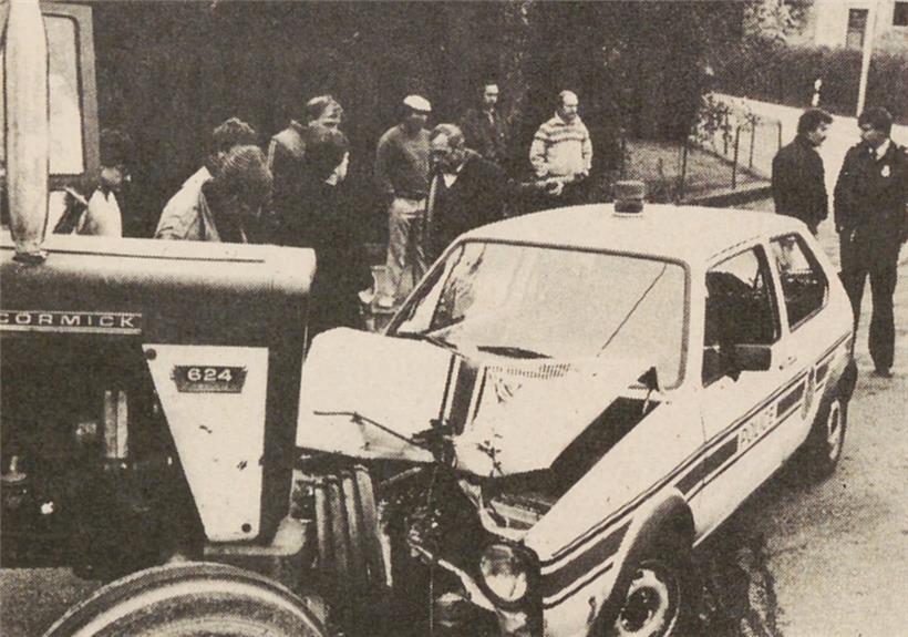 Bei der Flucht kam es zu einer Kollision, in die ein Polizeiauto verwickelt wurde
