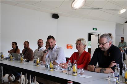 Bei der Pressekonferenz am Donnerstag stellten Bürgermeister Bob Steichen, Landwirtschaftsministerin Martine Hansen, Schuldirektor Tom Delles und ihr Team das Programm der diesjährigen FAE vor
