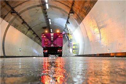 Beschädigter Ventilator bei Tunnelinspektion im Tunnel Grouft von der Straßenbauverwaltung entdeckt