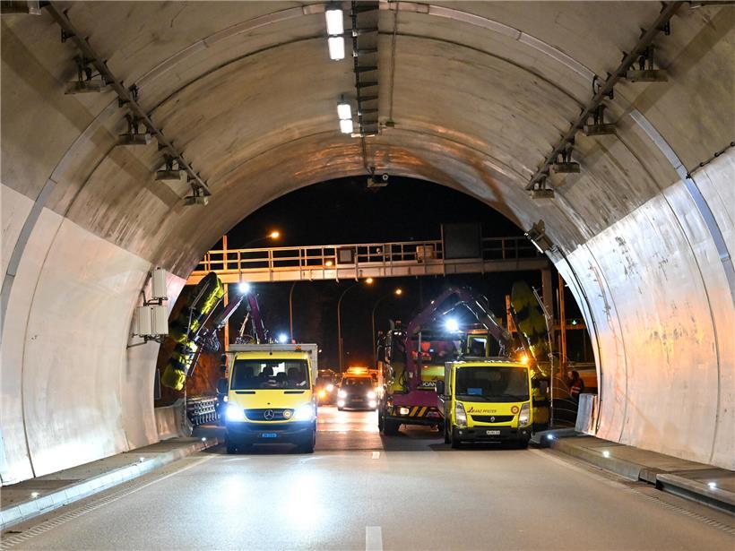 Beschädigter Ventilator in Tunnel Grouft bei Straßenbau-Tunnelinspektion entdeckt