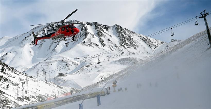 Bei einem Skilift-Unfall sind im spanischen Astún zehn Menschen verletzt worden
