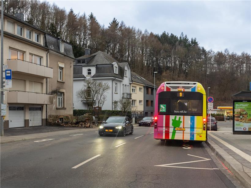 Schwerer Verkehrsunfall am 6. März 2023 mit drei Todesopfern an der Unfallstelle auf der Straße