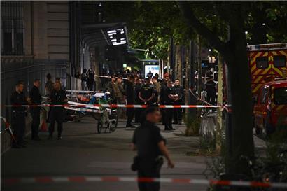 Bei einer Patrouille am Bahnhof Gare de l’Est wurde am Montag ein Soldat von einem Angreifer mit einem Messer verletzt
