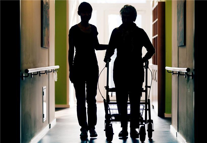 Bei nur zehn Bewohnern und zehn Mitarbeitern von Luxemburgs Pflegeheimen wurde eine „stille Infektion“ mit dem Coronavirus entdeckt
