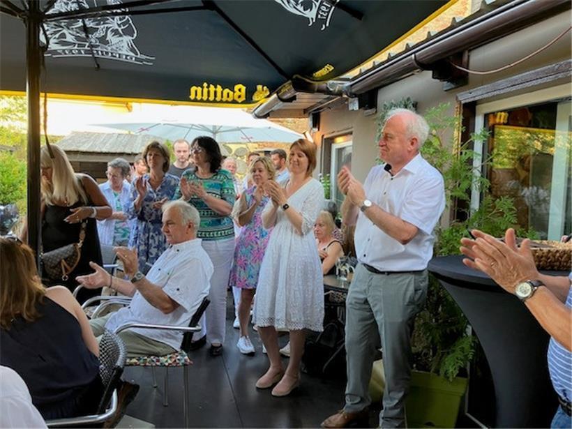 Beifall zum Wahlsieg 
