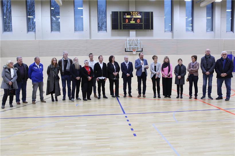 Beim Bau der Halle wurden ökologische Faktoren berücksichtigt. Erfreulich zudem für die Sportler: der gelenkschonende Parkettboden.
