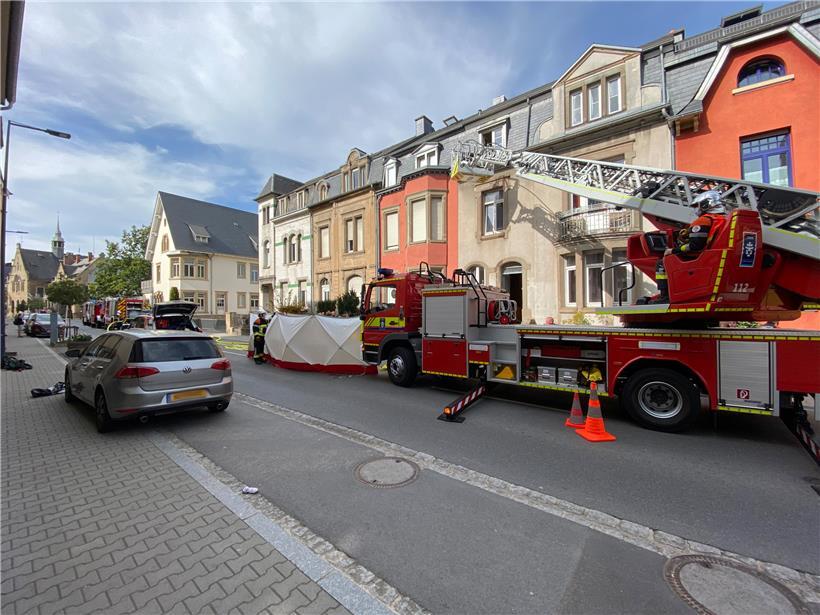 Beim Brand in der Rue de Canal kam für eine Bewohnerin jede Hilfe zu spät.
