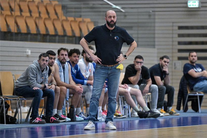 Beim neuen Conterner Coach Anthony Tomba und seinen Spielern gab es lange Gesichter
