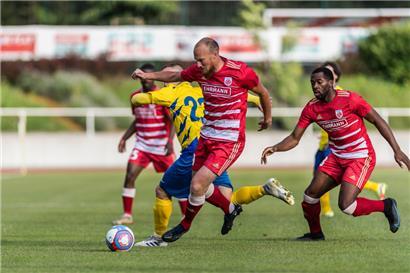 Bejnamin Runser in action
